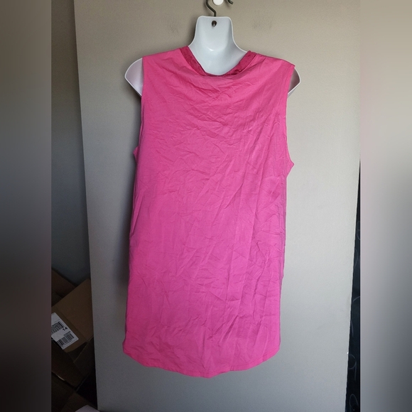 NEW Lands' End Vibrant Pink V-Neck Tank Top - Picture 2 of 4